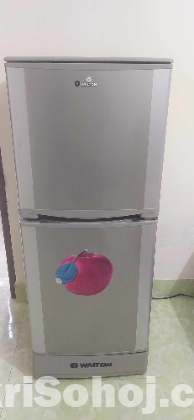 Walton fridge